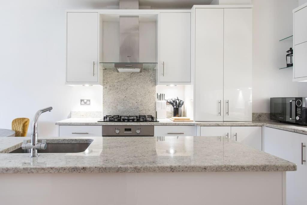 Best City Centre Luxurious Home Free Parking Μπέλφαστ Εξωτερικό φωτογραφία