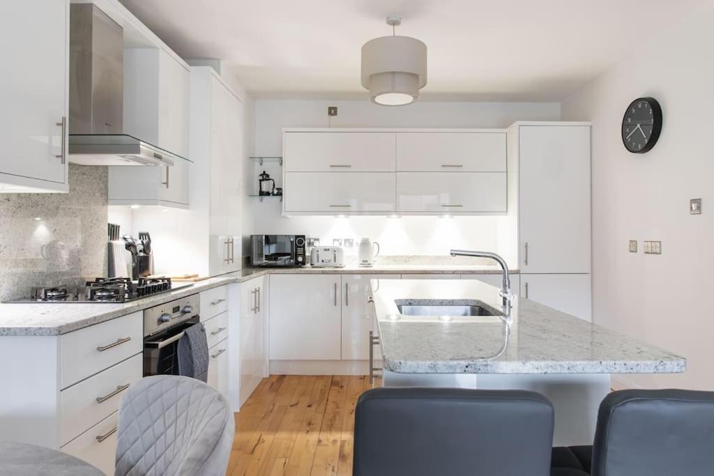 Best City Centre Luxurious Home Free Parking Μπέλφαστ Εξωτερικό φωτογραφία